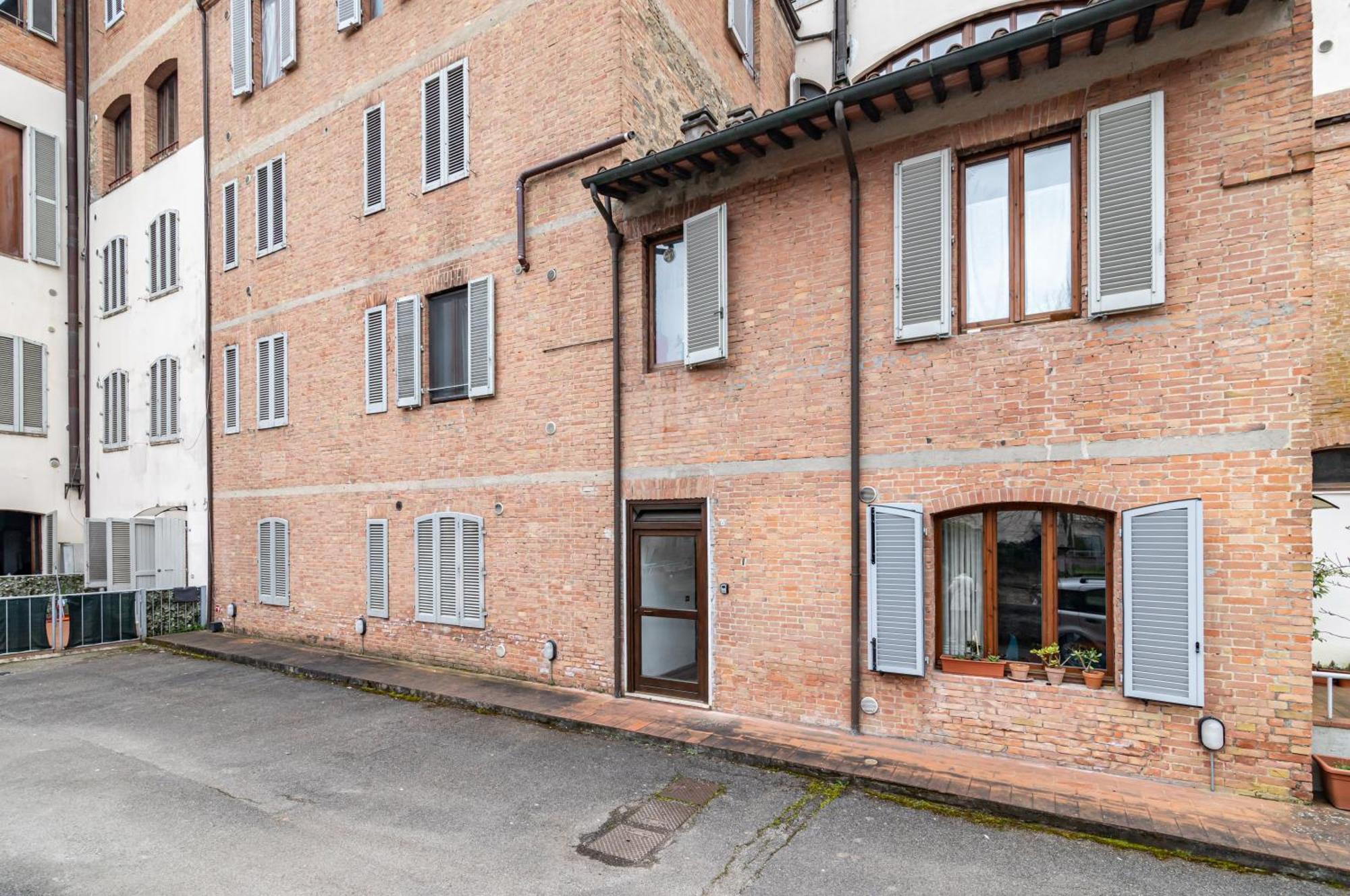 Into The Blu Apartment With Private Parking! Siena Exterior foto
